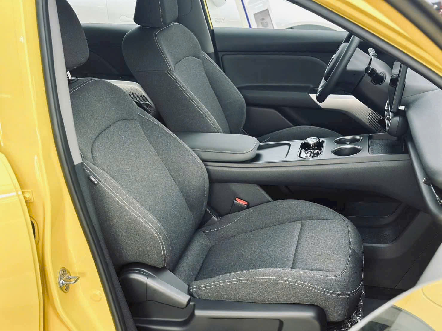 VinFast Limo Green - Ảnh 5